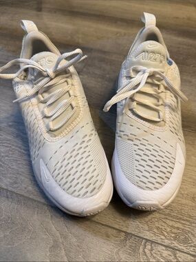 Nike Air270 Cream/White Mesh Running Sneakers